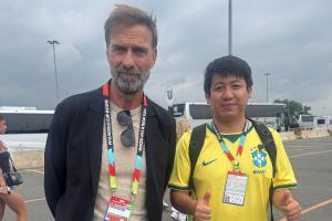 直播吧记者偶遇克洛普,渣叔就接任德国队主教练一事作出回应