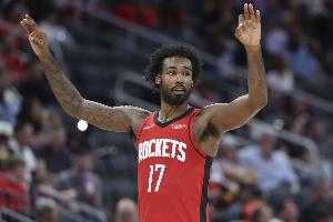薪资顾问伊森的新合约将使火箭队薪资突破奢侈税门槛，逼近第一豪门薪资上限