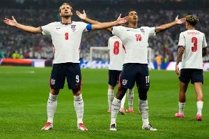 凯恩：关键时贝林厄姆总能站出来，我们今儿有15位英雄