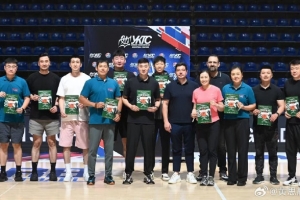 黄思静分享照片!与刘炜、张庆鹏、顾全等教练赴塞尔维亚进修